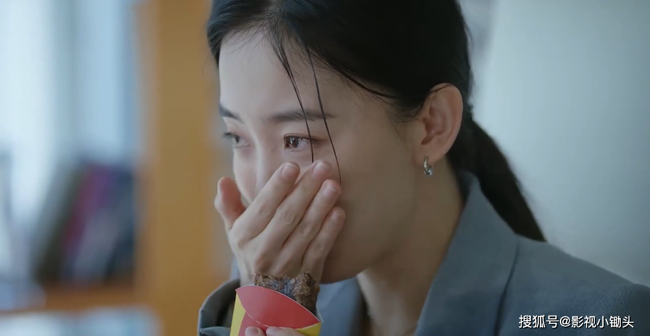 《要久久爱》开播，首播3集，过去与现在交织，让无数观众动容