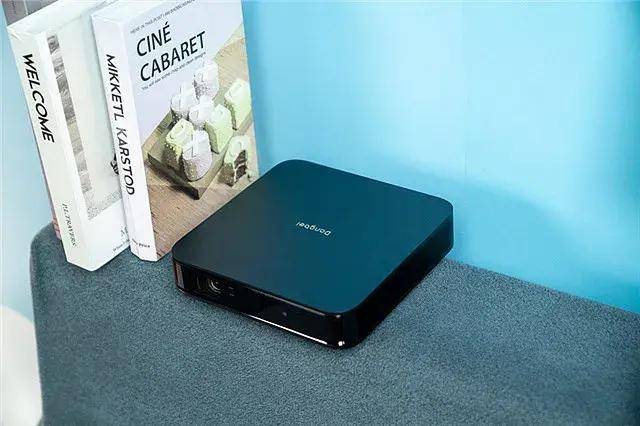 哪个牌子好?盘点10款最值得入手的家用投影仪推荐j9九游真人游戏第一品牌2024年家用投影仪买(图3) 哪个牌子好?盘点10款最值得入手的家用投影仪推荐j9九游真人游戏第一品牌2024年家用投影仪买(图3)