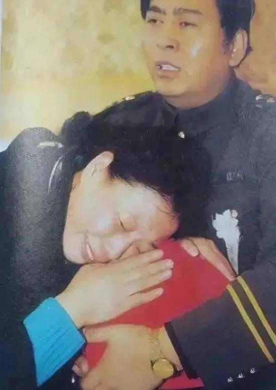 香妃刘丹：27岁去世后，父亲和哥哥相继离世，四口人独剩母亲一人
