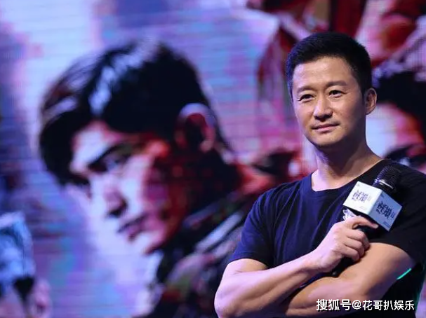 原创男明星被查出HIV阳性，大V下场带节奏，含沙射影暗示瓜主是吴京