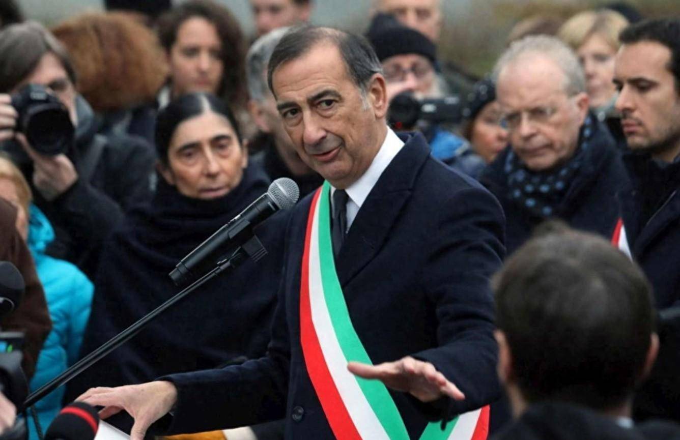 米兰体育- 米兰体育官方网站 世界杯官方指定投注平台张康阳向市长承诺绝不出售国米筹款3亿欧续约三大核心