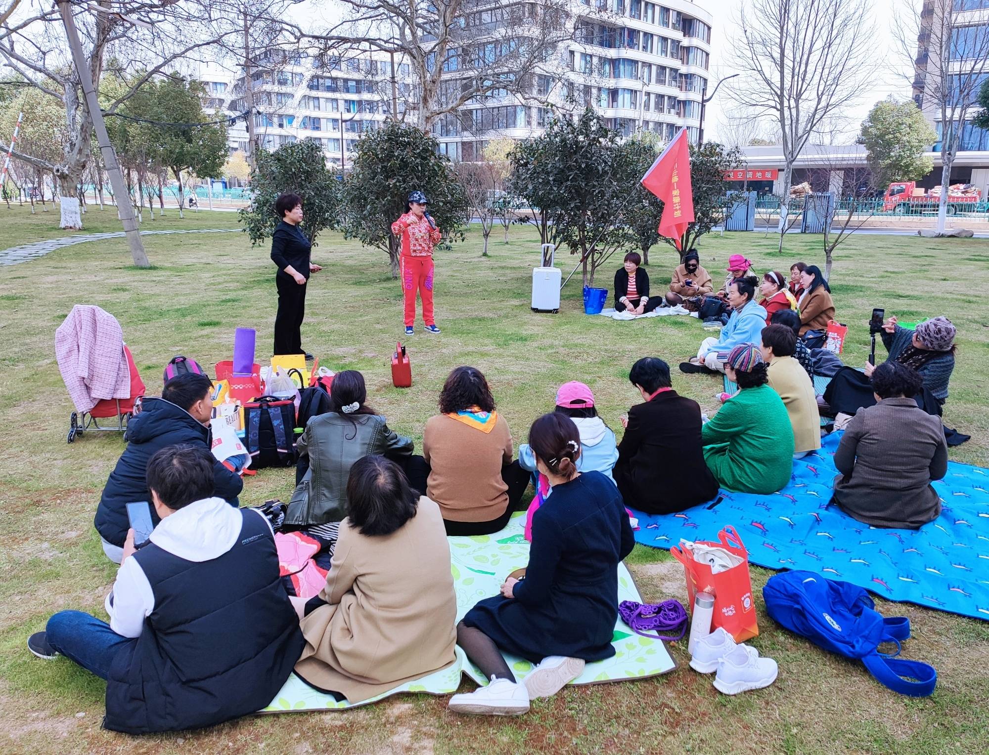 海基集团南京市场举办户外团建活动必一运动官网沿江赏春光(图5)