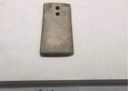 石器时代的5大文物，2件禁止出境展览，图4是远古手机？