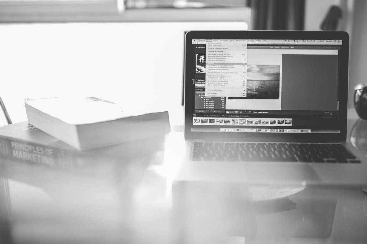 想知道AI写小说软件哪个最能带给你惊喜?试试这些吧! 想知道AI写小说软件哪个最能带给你惊喜?试试这些吧!