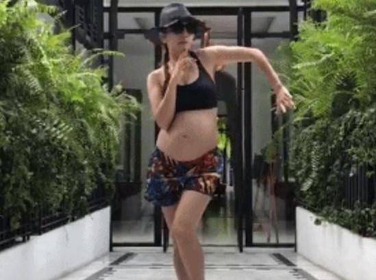原创胡杏儿、李小萌穿比基尼秀孕肚，可最后两位的孕肚照太辣眼