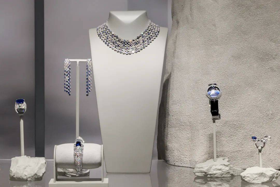 ���ڡ��˼��ɾ���������ű�����,���Ա�ʯΪʲô���˳���?