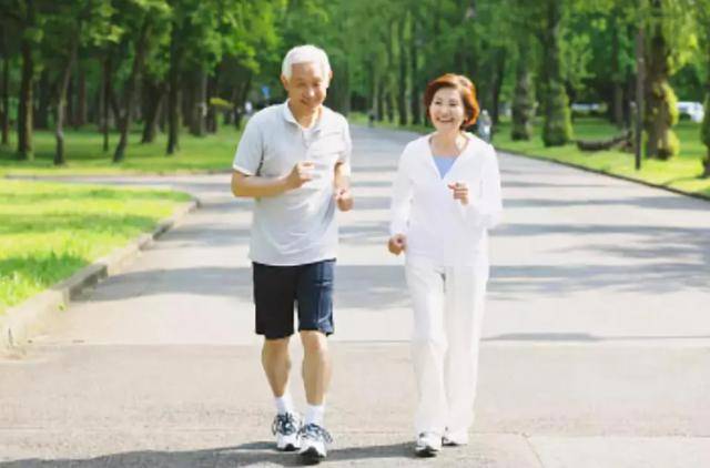 “多走路”能降血糖，有依据吗？研究结果公布，或与你想的不同