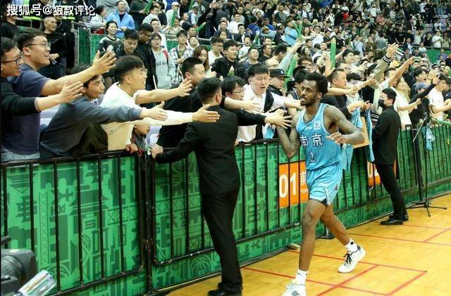场均30+的大牌外援加盟？上海男篮过去4年成淘金外援的天堂