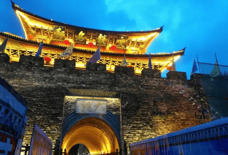 春风十里,不如走进云南的梦里 走着瞧旅行-春风十里歌词