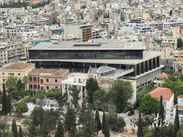 �ڰ��ٺ����ǹ���