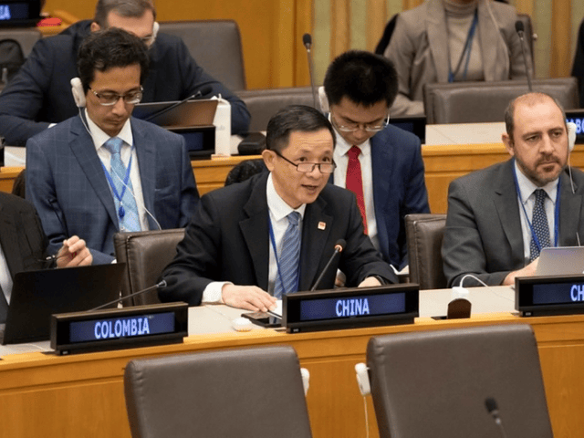 原创利比亚总理与王毅会面，要把利比亚重建工程，交给中国来办