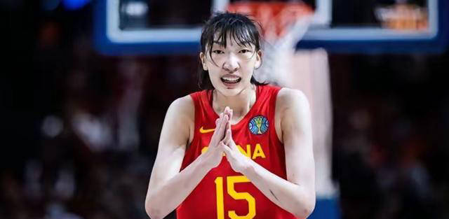 中国女篮连续失利，全队第二节仅得7分，士气低靡