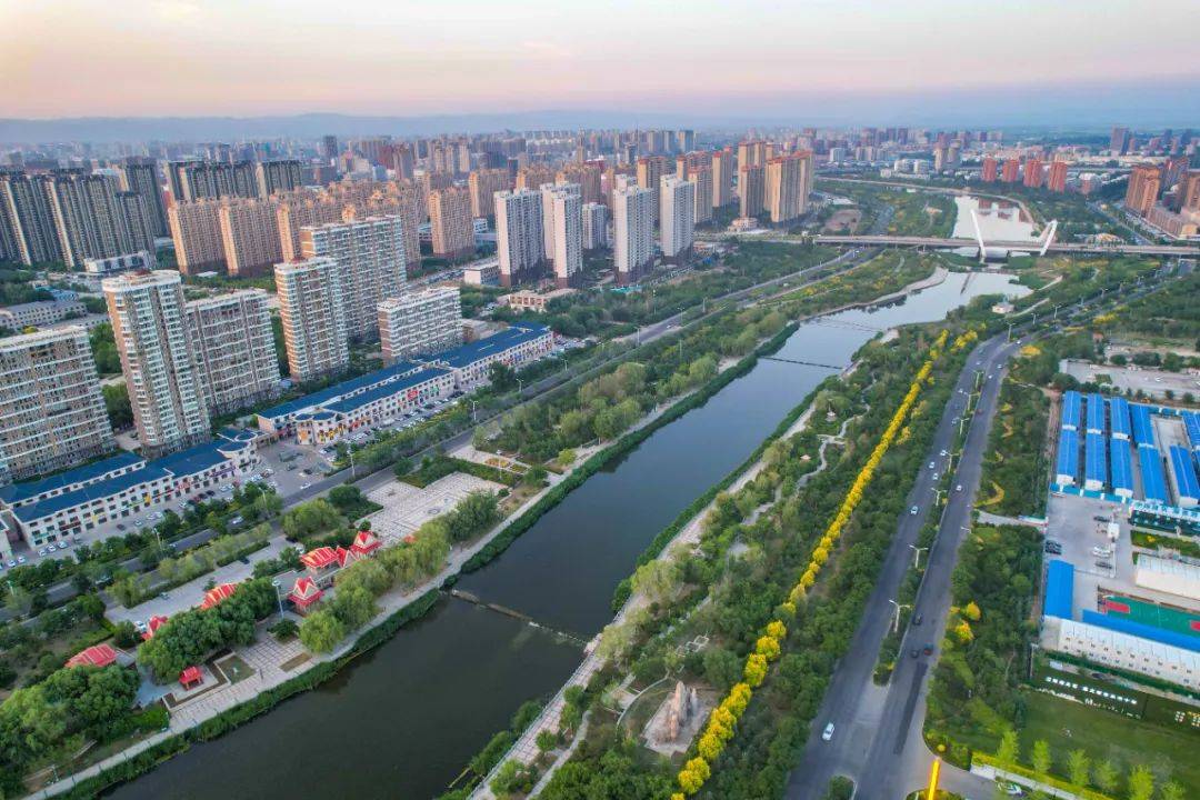 岳阳日报:管家婆一肖一码中100-城市：万象更新 城市更美