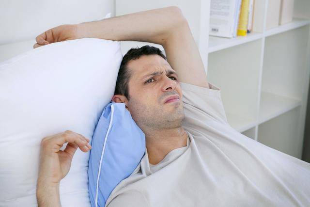频繁遗精？多因男人爱做这3件事！多久遗一次算正常？不超这个数