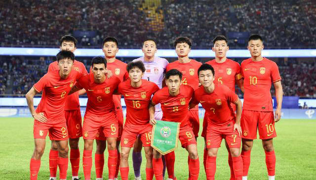 原创国足发展何去何从？徐根宝揭示致命问题，多年来只靠武磊撑门面_中国_球员_男