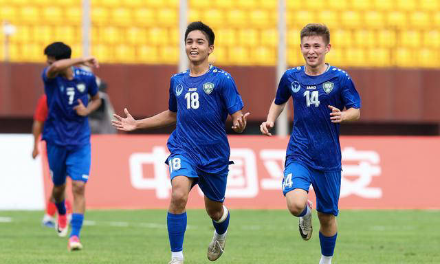 原创精彩逆转！中国U16国足2-1战胜乌兹别克斯坦，王一破门魏祥鑫建功