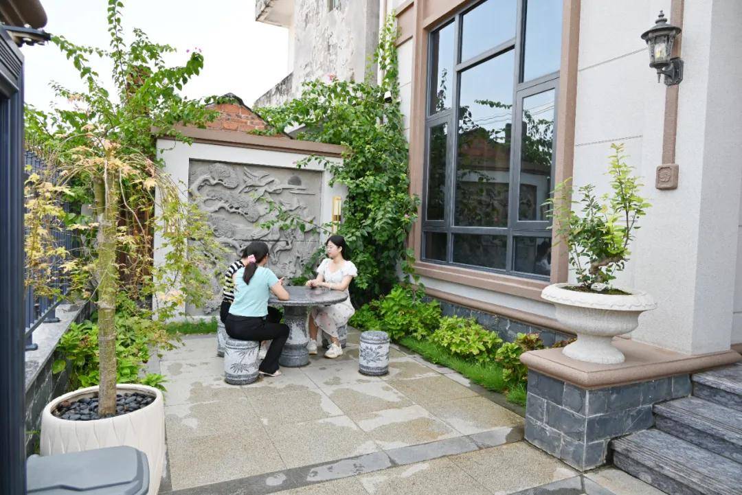 雷州附城镇：“美丽庭院”打造农村宜居宜业新环境