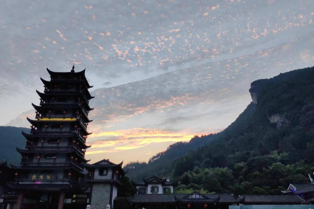 张家界好玩的旅游景点推荐,张家界景点交通问题攻略,小白必看的旅游攻略 张家界好玩的旅游景点推荐,张家界景点交通问题攻略,小白必看的旅游攻略