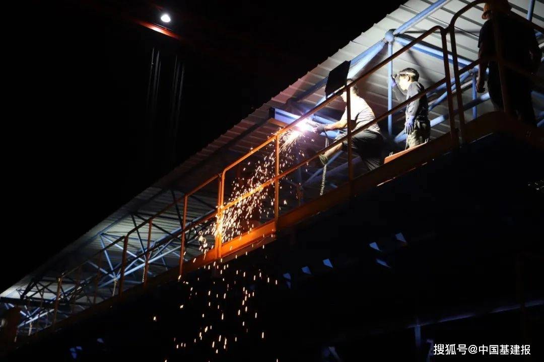 珠肇高铁高肇段首榀箱梁成功预制