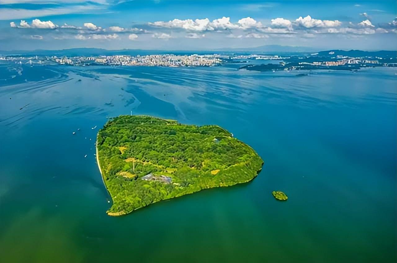 岳阳旅游攻略景点大全，岳阳旅游必去十大景点有哪些？看这里！