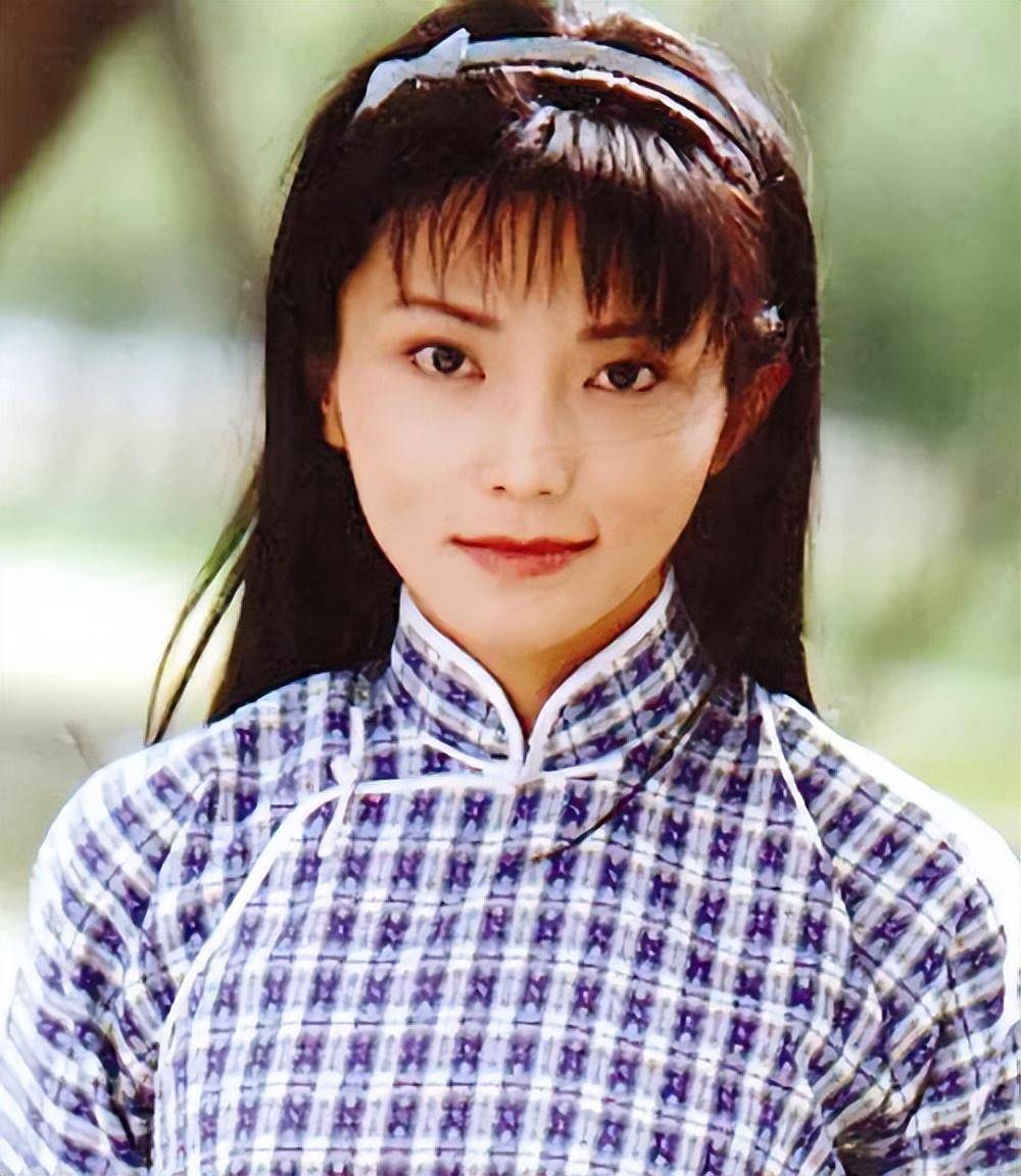 2009年李珏身穿婚纱下葬“情场浪子”汪雨：她穿婚纱最美(图6)