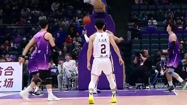 最大功臣竟是他！广东105-98北控，徐杰32+11惊艳全场