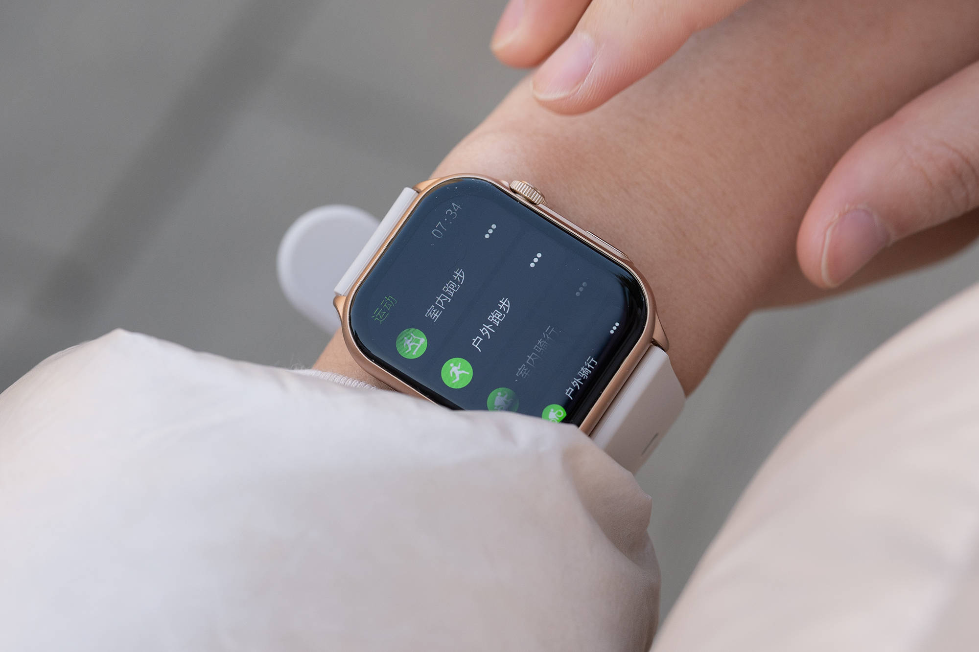 ����Lenovo Watch Fit�����ֱ�����:ʱ���빦�ܲ���ĸ��Լ۱�֮ѡ...