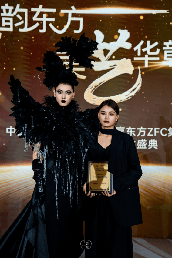 JN江南艺道教育集团闪耀美妆盛典引领行业新风尚(图6)