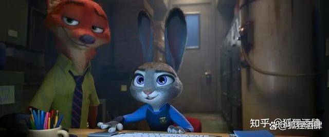 画大片，《疯狂动物城》讲述了一只小兔子朱迪成功实现自己梦想的故事。