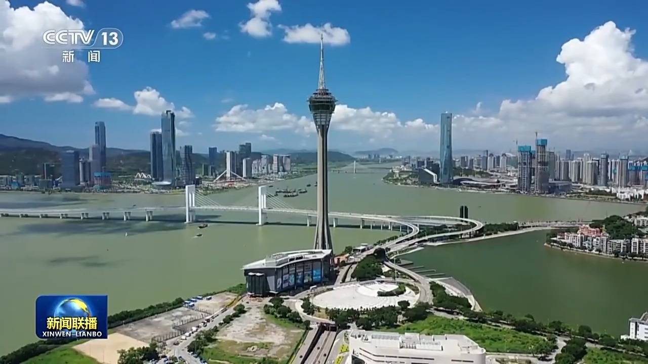 把强国建设、民族复兴伟业不断推向前进 习主席新年贺词引发热烈反响 把强国建设、民族复兴伟业不断推向前进 习主席新年贺词引发热烈反响