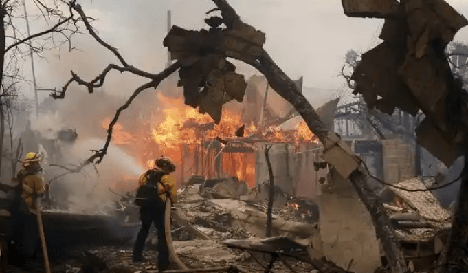 15万人无家可归,拜登收到晴天霹雳,美州长直言:我们控制不住了 15万人无家可归,拜登收到晴天霹雳,美州长直言:我们控制不住了