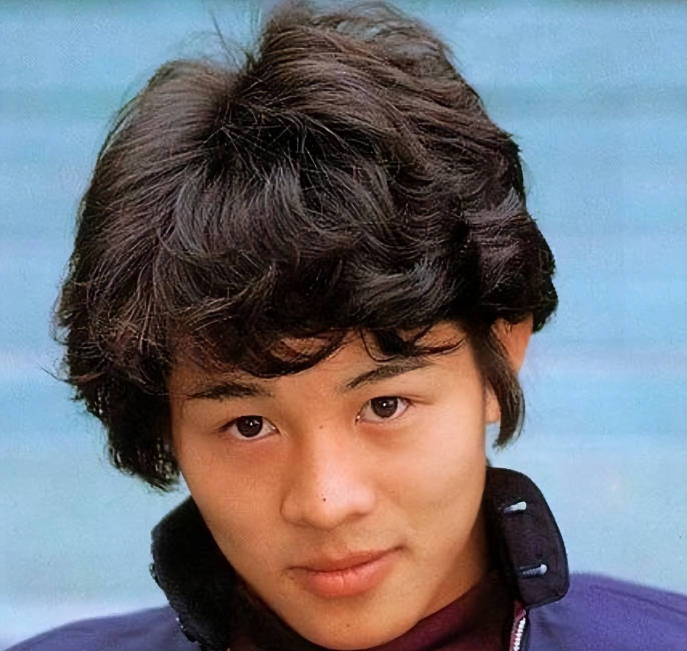 离婚25年，李连杰与前妻黄秋燕相逢“怀旧”盛宴，发生了什么故事