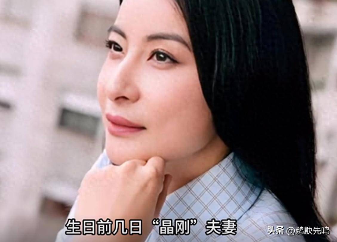 原创郭晶晶喜迎43岁生日，丈夫霍启刚甜蜜陪伴，车牌号暴露两人小心机