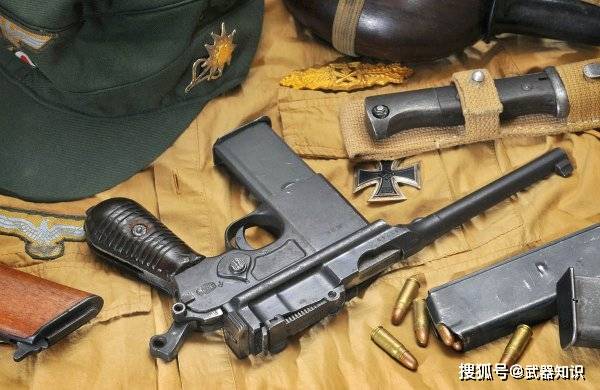 1分钟高达900发 它是毛瑟C96的速射型 M712是最早的冲锋手枪