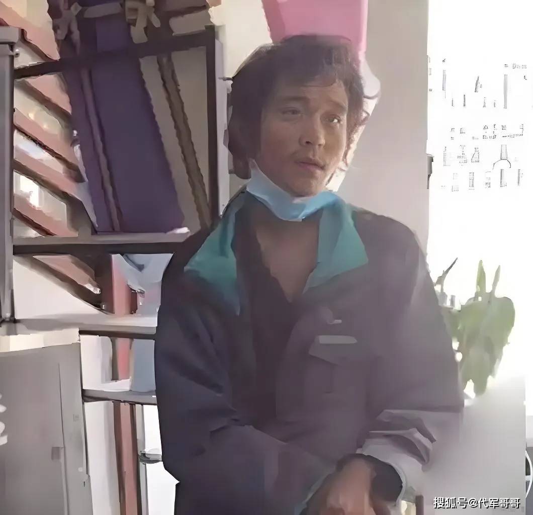华强北“山寨手机王子”：曾拥有亿万财星空体育平台富如今沦落街头让人唏嘘(图10)