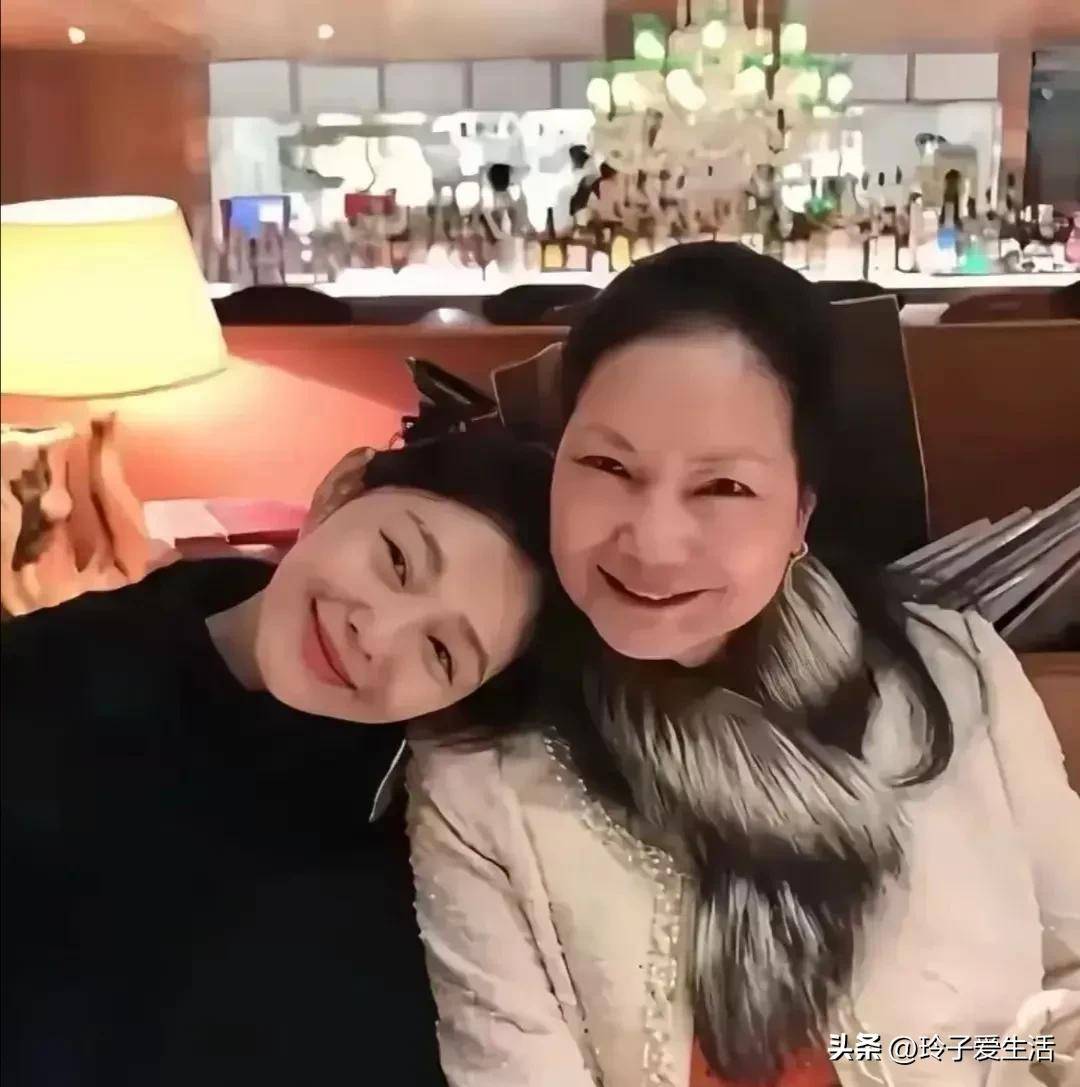 筱梅的真心得到孩子们暖心回应，汪小菲晒记录，揭s妈做局真相！