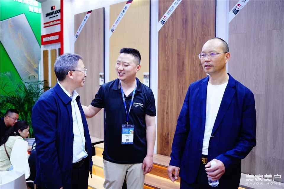 必赢下载赛豪地板亮相第二十四届中国（成都）建筑及装饰材料博览会(图3)