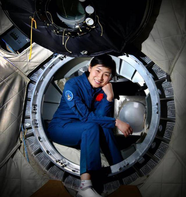 原创             女航天员飞往太空前，为什么要吃避孕药？这是为了防止发生什么？