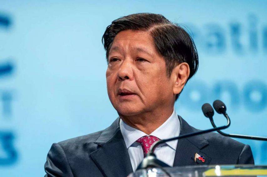 不用中方出手？菲兵分两路，拦截中国船只，菲军舰突然沉没！