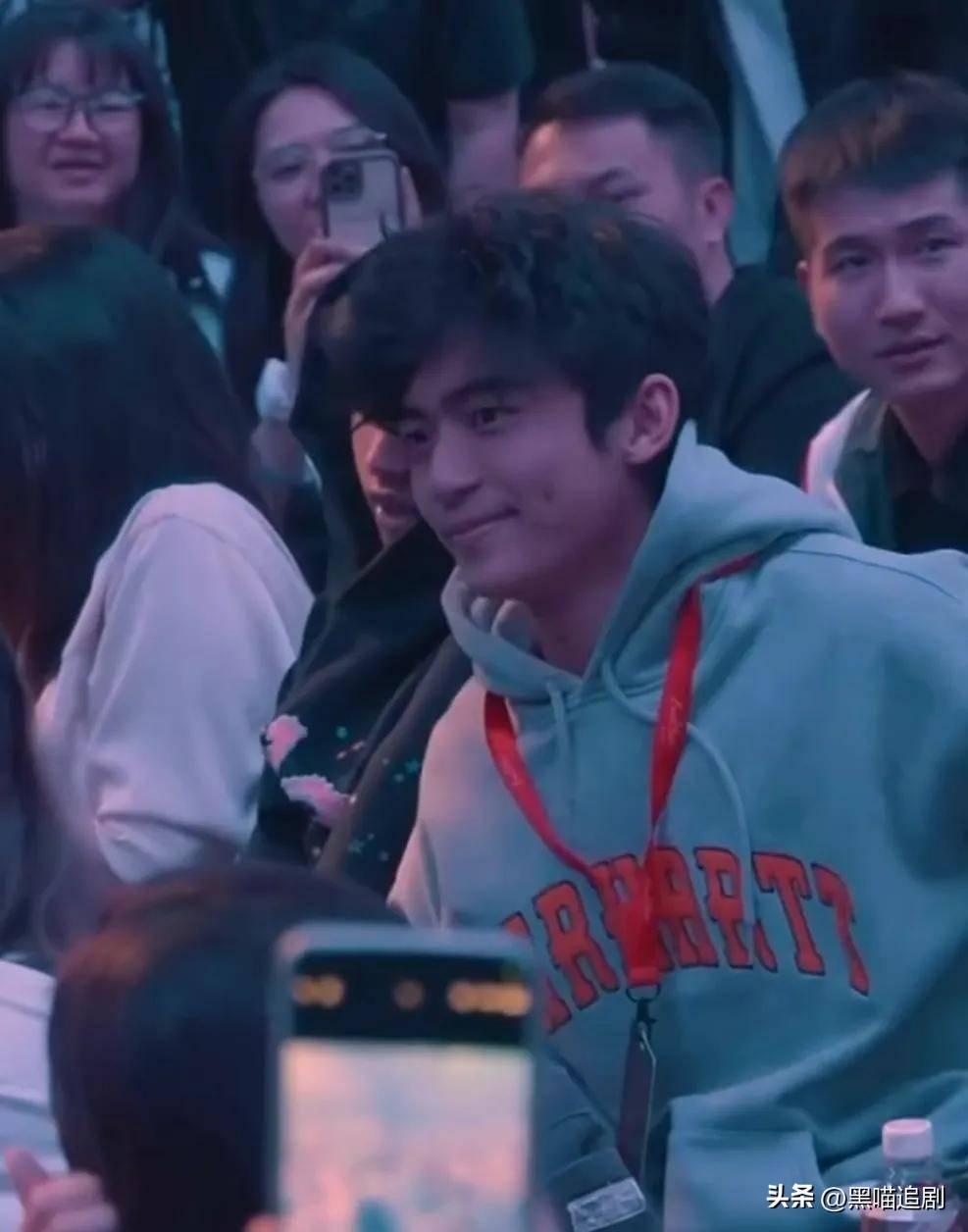 谢霆锋演唱会俩儿子Lucas和Quintus突然现身观众席2025年6月14日