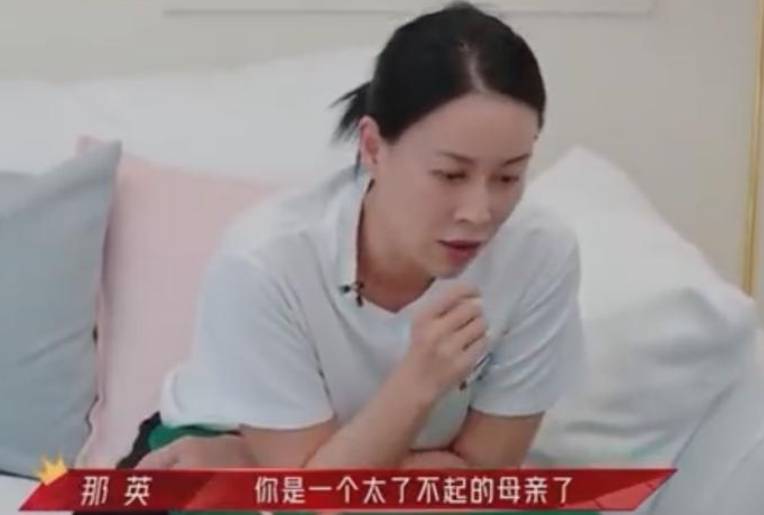 张柏芝的三儿子已长成大小伙，持续冷对四胎传闻，享受带娃的生活