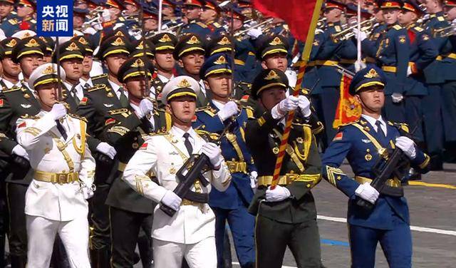 解放军排面拉满，中俄领导人共度7小时，普京给中方的待遇独一份