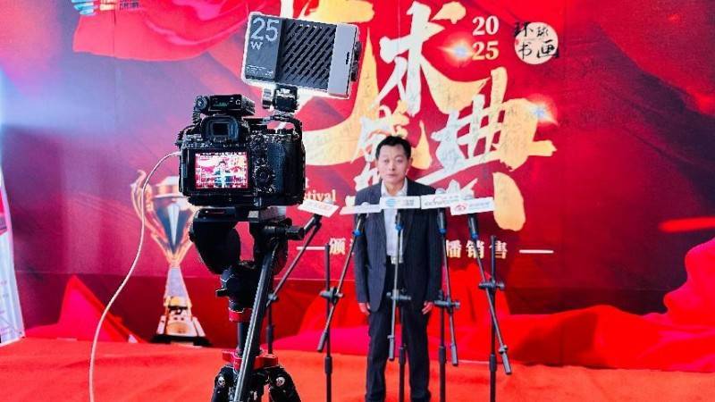 环球旅游频道五一特辑:艺术家王广生现场书画直播销售