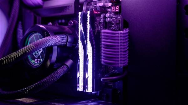 硬核性能技嘉AORUS为PCL赛事解说RASH悲喜定制电竞MOD主机美嘉体育(图6)