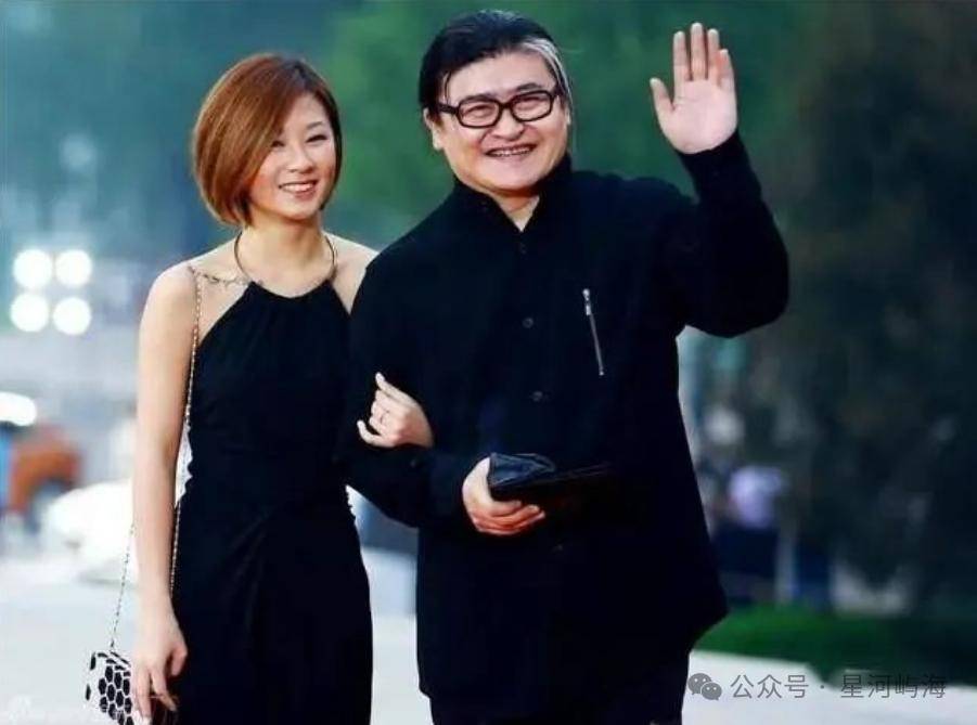 刘欢近况曝光，肚腩消失、脚已复健，62岁迎来新人生转折！