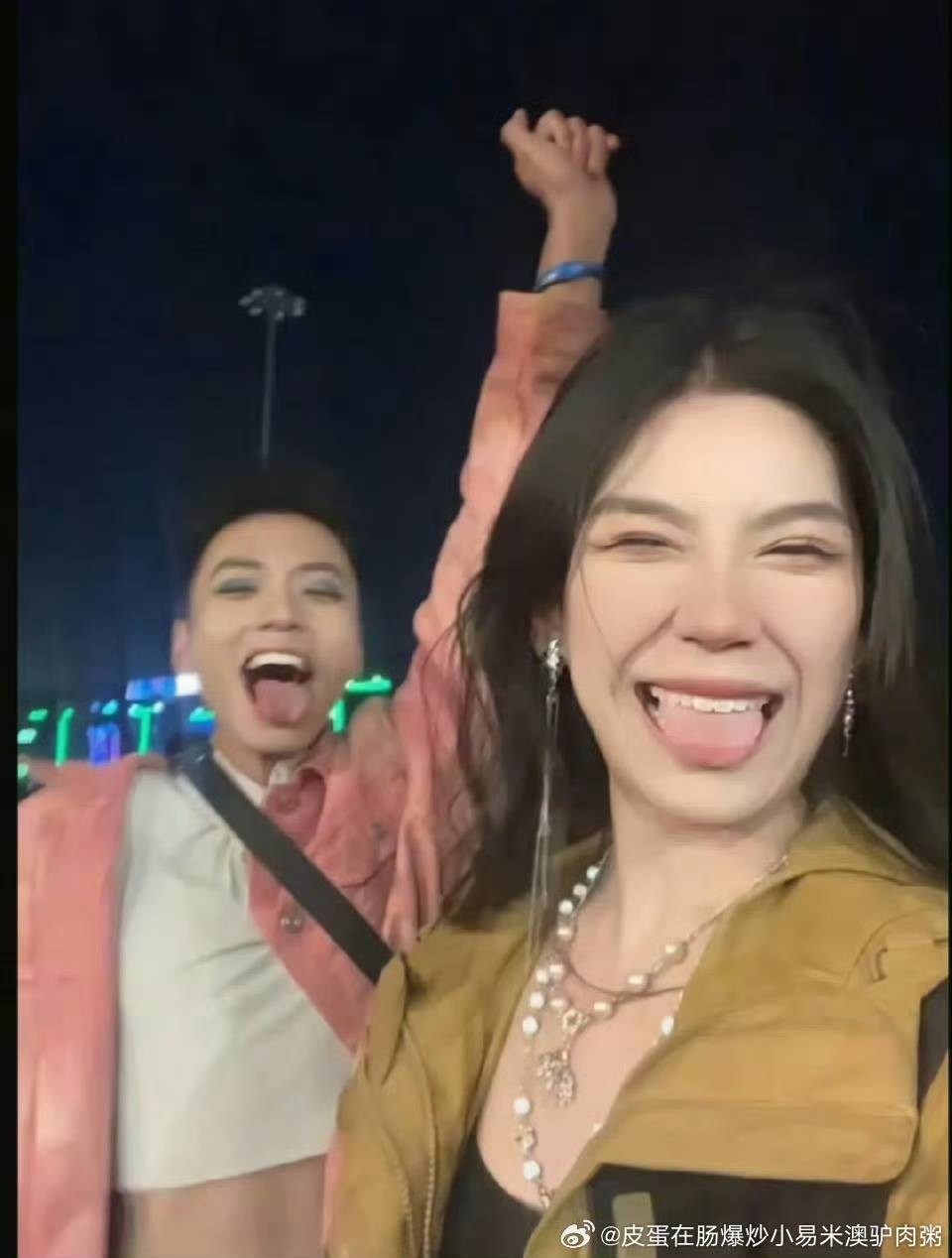 从“厌女争议”到“出轨爆料”：纤维粒与夏思齐的“宫斗大戏”升级网友直呼“比哪吒3还刺激”！2025年6月13日52爆料吃瓜网