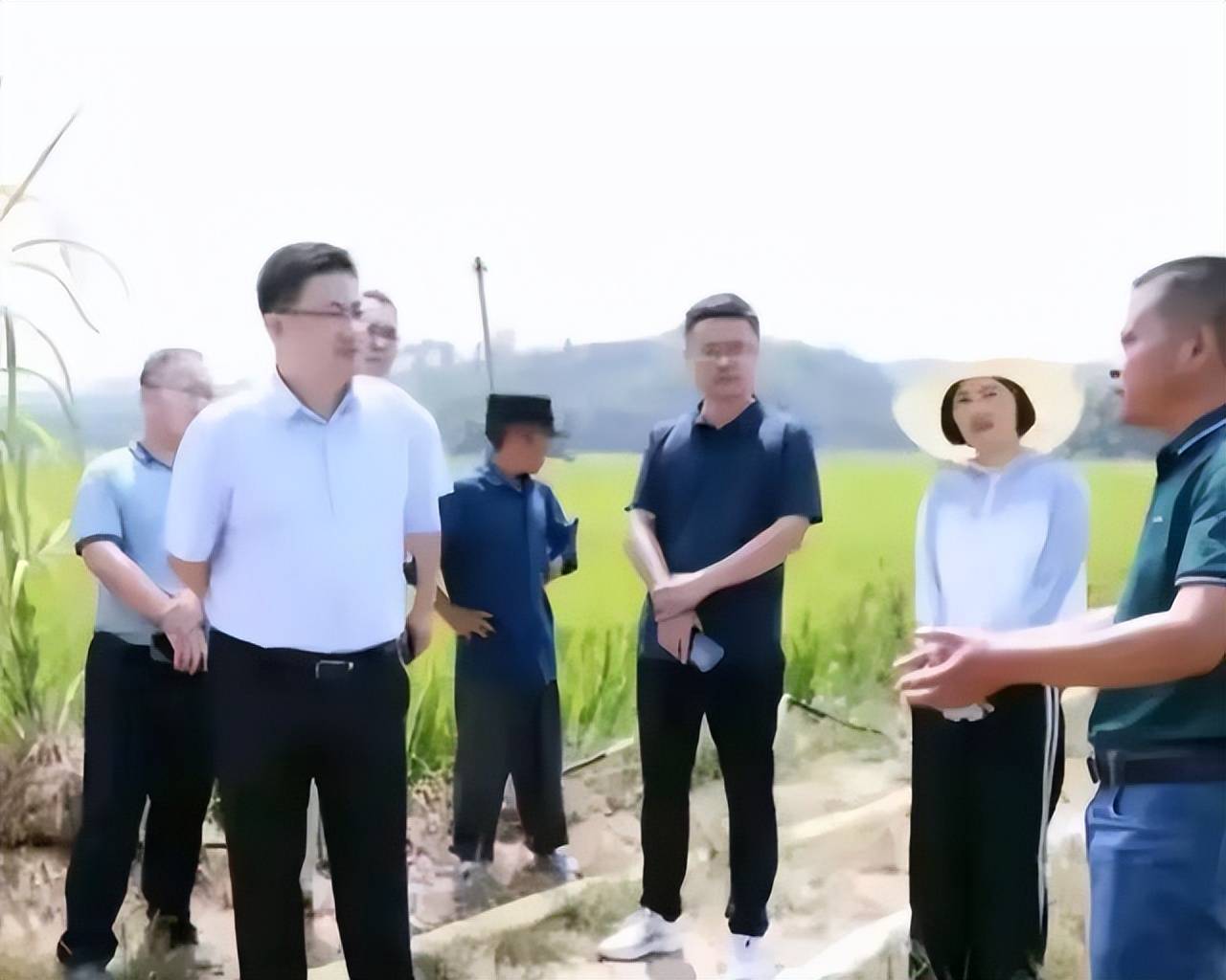 李佩霞毛奇曝更多亲密合影，两人形影不离，李佩霞现状曝光