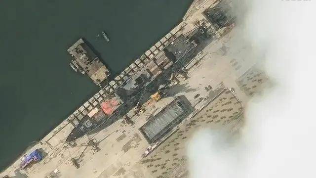 金正恩:12天内扶正驱逐舰!这个“翻车”姿势不找中国帮忙能行? 金正恩:12天内扶正驱逐舰!这个“翻车”姿势不找中国帮忙能行?