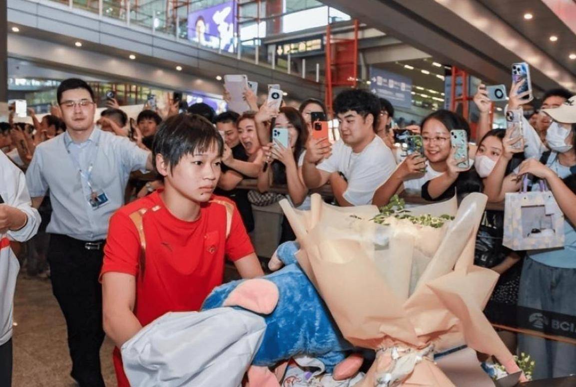 原创             陈芋汐与新搭档夺冠，彻底暴露全红婵困境，郭晶晶的话有人信了