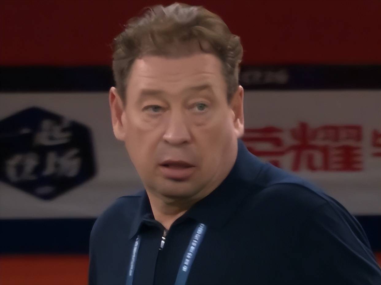 原创             申花6月遭遇大考验，7天鏖战3场恶战且不容有失，斯卢茨基太难了